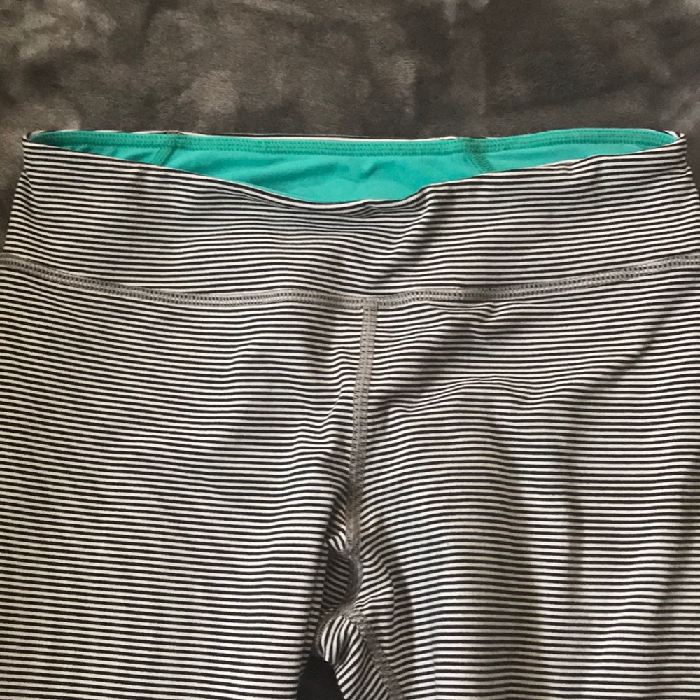 American Eagle Crop Leggings